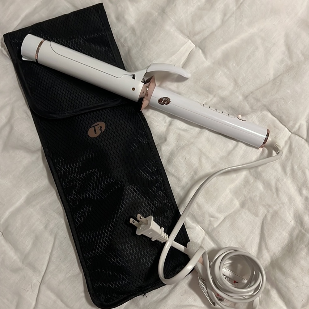 T3 Curling Iron with Case